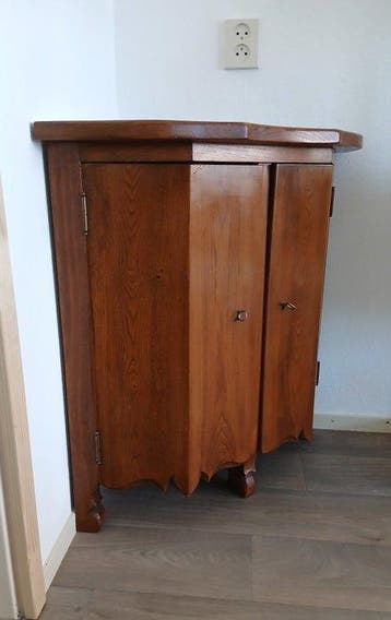 Hoekkast - Iepenhout - Vintage