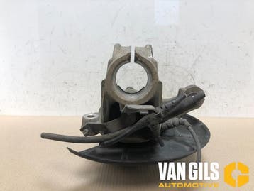 Fusee links-voor Volkswagen Passat O217038