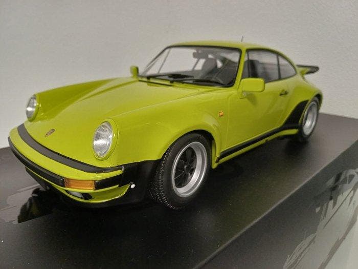 Minichamps 1:12 - Modelauto - Porsche 911 (930) Turbo - 1977, Hobby & Loisirs créatifs, Voitures miniatures | 1:5 à 1:12