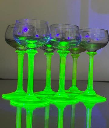 Drinkset (6) - Uraniumglas - 6 wijnglazen