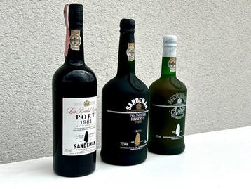 1981 Sandeman, LBV, Founder’s Reserve Port & Apitiv Dry, Verzamelen, Nieuw