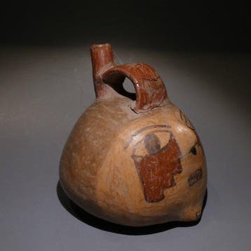 Nazca, Peru, Terracotta, Aardewerk Stirrup Vessel Jar. 9,5