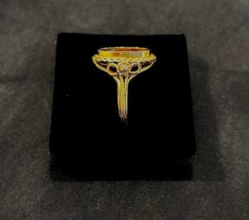 Romain antique Pierre Intaglio, in a modern 18kt gold ring