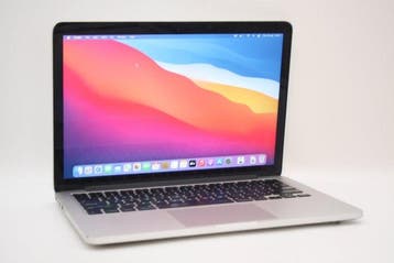 Rare find: Apple MacBook Pro 13 inch Retina | 2.6Ghz Core i5
