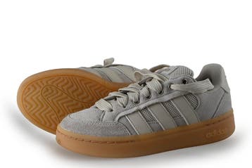 Adidas Sneakers in maat 38 Beige, Beige, Zo goed als nieuw, Sneakers, Verzenden