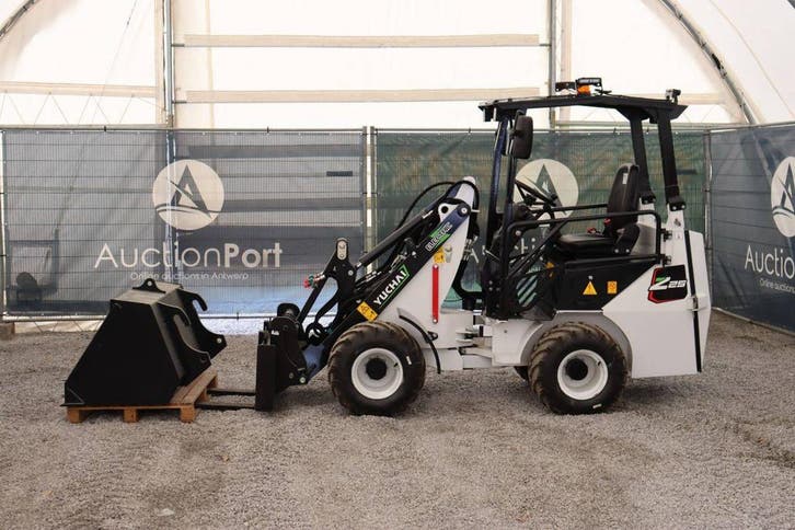 Veiling: Kniklader Yuchai Z25 Elektrisch 9kW 2025 Nieuw, Articles professionnels, Machines & Construction | Grues & Excavatrices