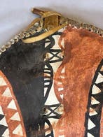 African Masaai shield with decoration - Tanzania