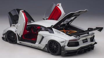 Autoart 1:18 - Modelauto - Lamborghini Aventador, Nieuw