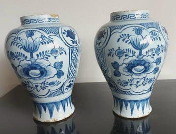 Vaas (2) - Aardewerk - Set Delft 18e eeuws