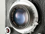 Zenobiaflex Model I Twin lens reflex camera (TLR)