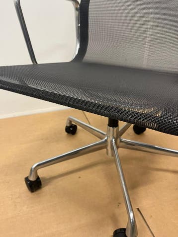 Vitra Eames Ea 117 Bureaustoel - Incl. 5 Jaar Garantie, Verzenden, Zwart, Zo goed als nieuw, Bureaustoel
