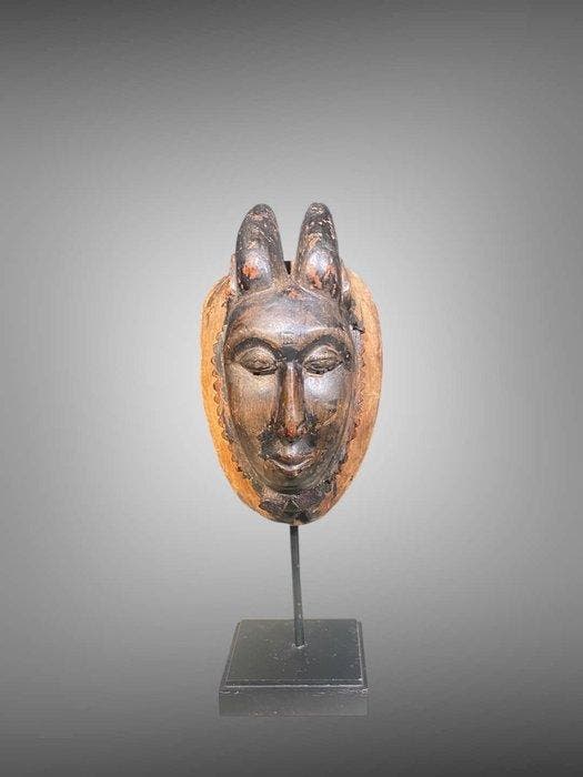 Baoulé-masker met hoorns - Baoulé-sculptuur - Baule -, Antiek en Kunst, Kunst | Niet-Westerse kunst
