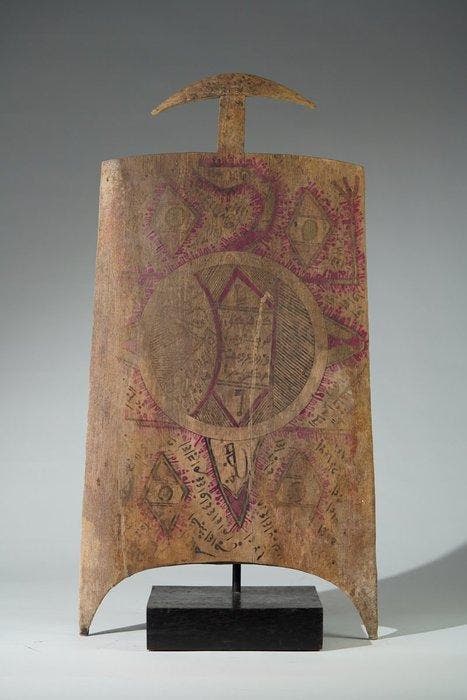 Een houten beeld. - Hallo Kafi Gida - Hausa - Nigeria, Antiek en Kunst, Kunst | Niet-Westerse kunst