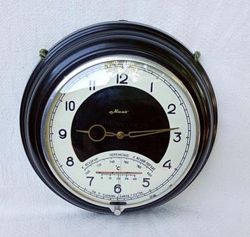 Wandklok - Serdobsk Horological Factory - Bakeliet, Glas,
