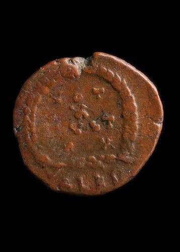 Oud-Romeins Brons Ae4 of Valentinian II (Zonder