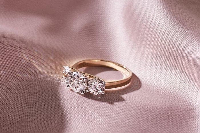 Ring - 14 karaat Geel goud - 2.49ct. tw. Diamant (Lab-grown), Handtassen en Accessoires, Ringen