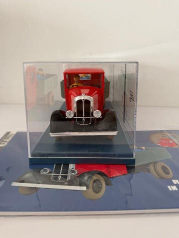 Tintin Auto 1/24, de rode vrachtwagen blauwe lotus - 2019, Boeken, Nieuw