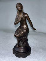 sculptuur, Art deco stijl vrouw - 19.5 cm - Gepatineerd