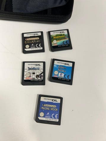 Nintendo - DS - 2 x Nintendo DS - Videogameconsole + games -
