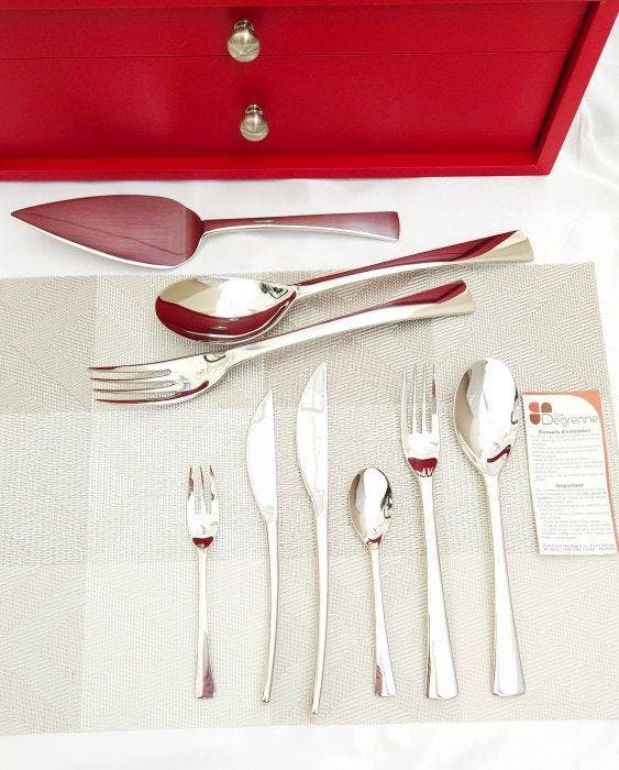 Guy Degrenne - Bestekset (75) - Staal, Inox 18-10, Antiquités & Art, Antiquités | Meubles | Tables