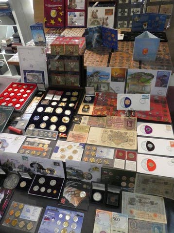 Europa. Collection of coins/banknote/medals/euro inkl. pp