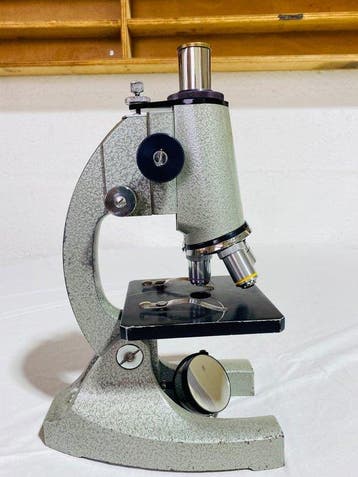 Microscoop - Ancien Optico Paris n°15670 – monoculaire –