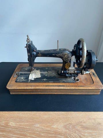 Bergmann & Hüttemeier Machine à coudre - Fer