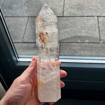 Tour en cristal de roche de qualité AAA Cristal - Hauteur :