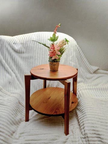 Bijzettafel - Vurenhout - Bijzettafel van massief hout –