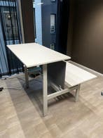 Duo werkplek van Ahrend inclusief tussenwand - elektrisch, Verzenden, In hoogte verstelbaar, Zo goed als nieuw