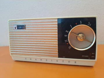 Sanyo - Six Transistor Deluxe 6C-17 Transistorradio