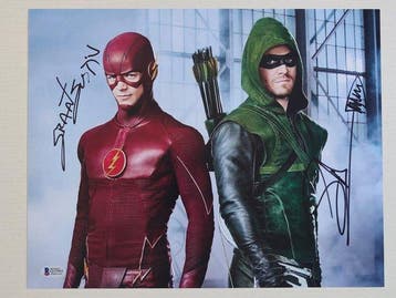 The Flash & Arrow - Grant Gustin & Stephen Amell -
