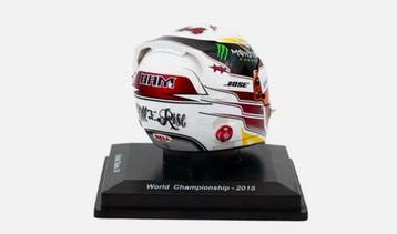 Spark 1:5 - Modelauto - Lewis Hamilton 2015 World Champion, Nieuw