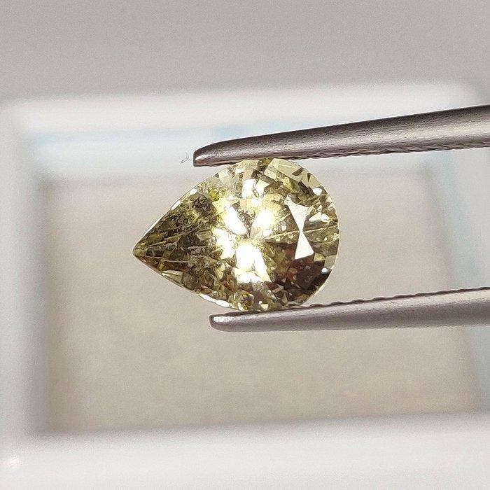 Zonder minimumprijs - 1 pcs Geel Saffier - 1.88 ct -, Handtassen en Accessoires, Edelstenen