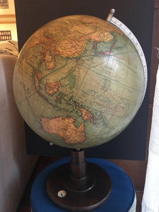 Terrestrial table globe - Prof. Dr. Stricker - Le globe de, Antiek en Kunst, Antiek | Overige Antiek