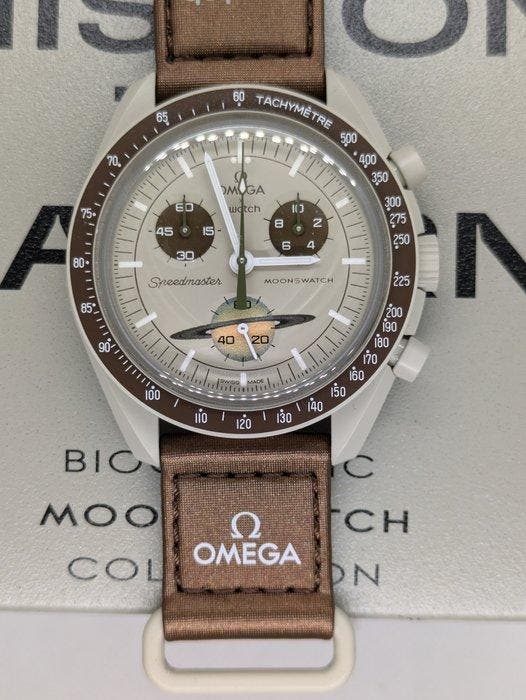 Omega x Swatch - MoonSwatch - Mission to Saturn - Sans prix, Handtassen en Accessoires, Horloges | Heren