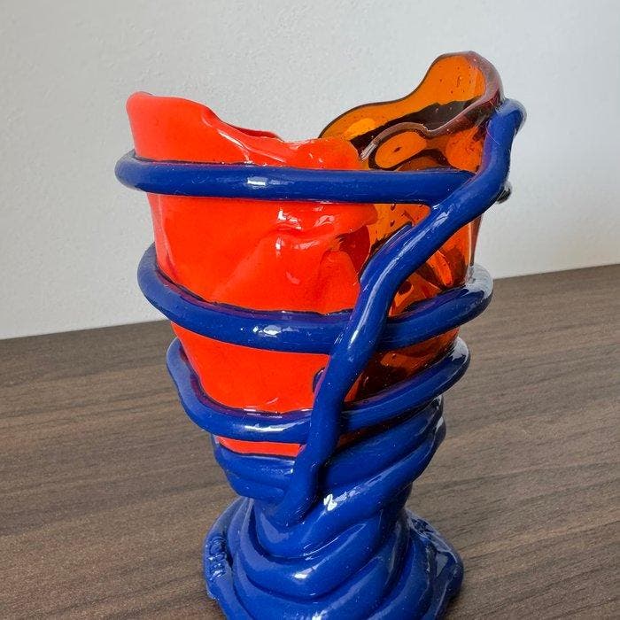 Fish Design - Gaetano Pesce - Vaas - POMPITU II - harsen, Antiquités & Art, Antiquités | Meubles | Chaises & Canapés