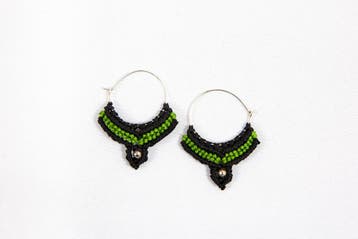 Macramé Oorringen - Zwart / Groen - Handgemaakt van Duurz.., Ophalen of Verzenden