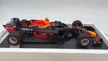 Minichamps 1:18 - Voiture miniature - Aston Martin Red Bull