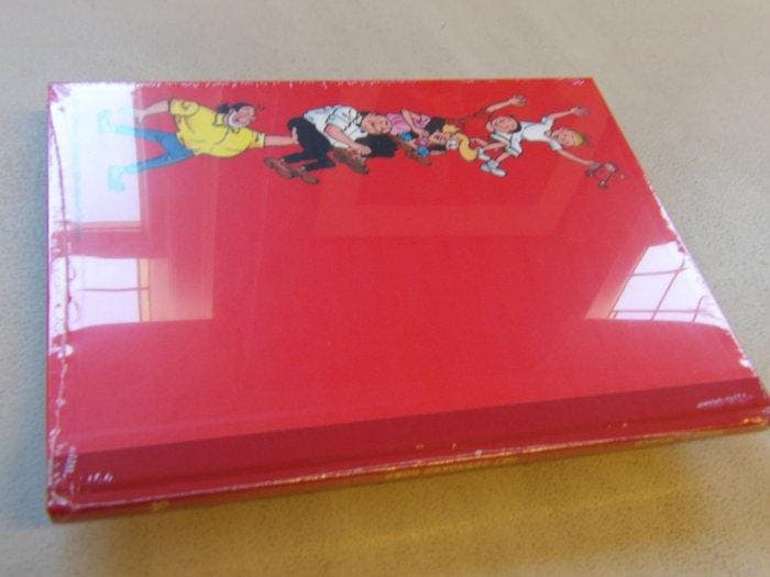 Suske en Wiske 327 - Het Gebroken Dorp - in seal - Luxe HC, Livres, BD