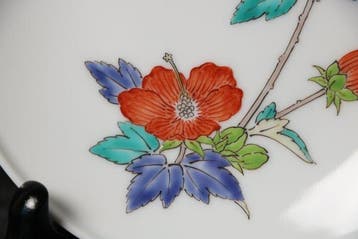 Bloeiende Tak – Kakiemon XIV Nishiki-de Mukuge Schotel -