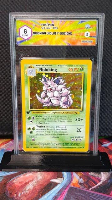Pokémon - 1 Graded card - Nidoking 11/102 First edition,, Hobby en Vrije tijd, Verzamelkaartspellen | Pokémon, Nieuw