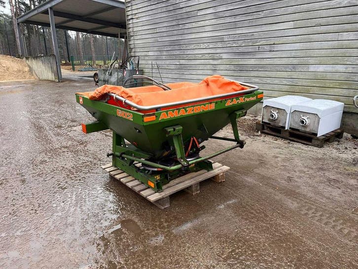 Online veiling - Amazone - za-x 620 - spreader - 2009, Articles professionnels, Machines & Construction | Jardin, Parc & Sylviculture