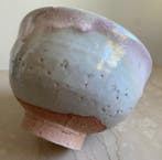 Yamane Toichi - Chawan - Keramiek, Witte en lichtpaarse