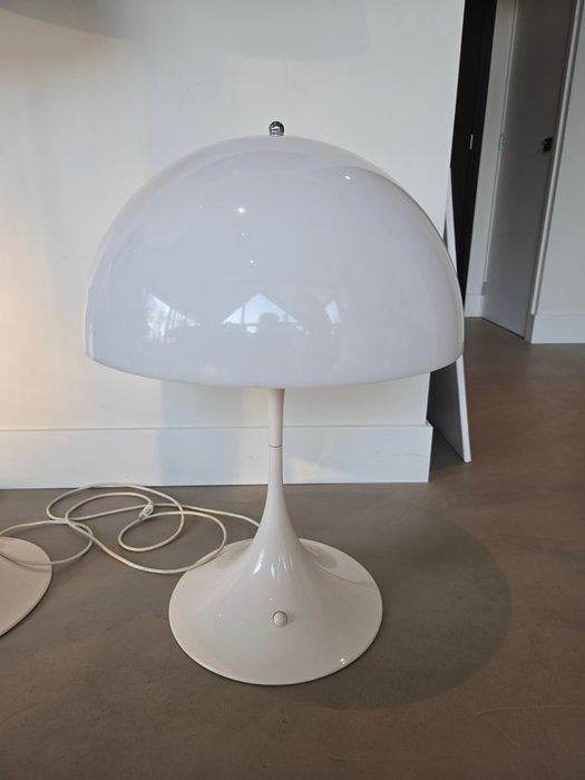 Louis Poulsen - Verner Panton - Staande lamp (2) - Panthella, Antiek en Kunst, Antiek | Verlichting