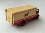 Dinky Toys 1:43 - Camion miniature - No. 917 Guy Van Spratts