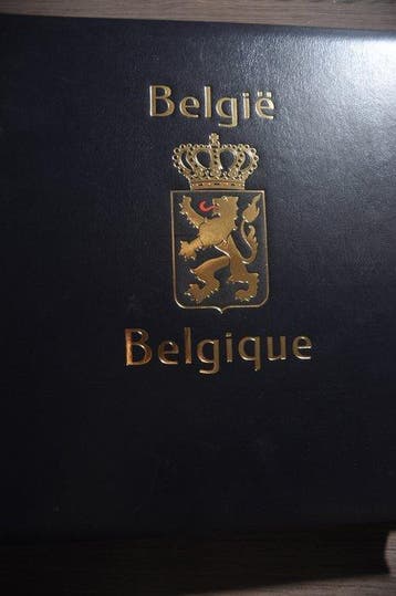 Accessoires Belgique - 2 albums DAVO de luxe vides, avec des, Gestempeld
