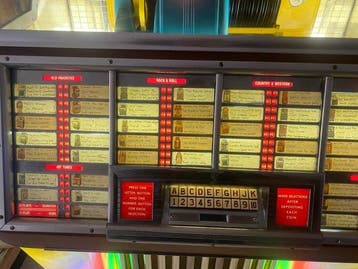 Seeburg - Automaat (11) - M100C