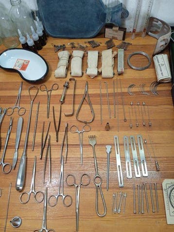 Set of Vintage Medical Tools - Chirurgische instrumenten
