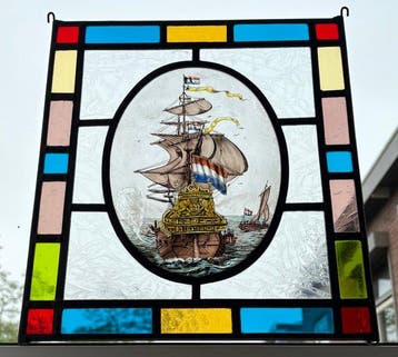 Glas-in-loodraam - 2e helft 20e eeuw - raamhanger VOC-schip, Antiek en Kunst